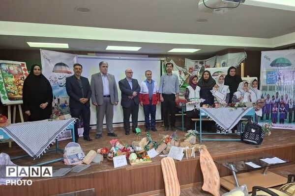 برپایی گرامیداشت هفته سلامت در اداره آموزش و پرورش چهاردانگه