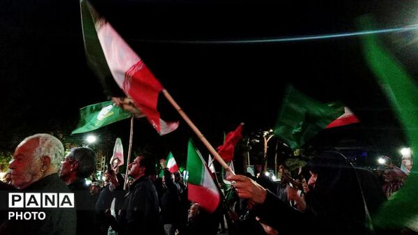 هم‌صدایی ایرانیان در دل شب‌های بیدار
