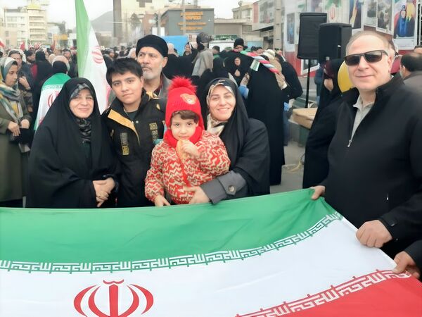 حضور حماسی منطقه ۵ در راهپیمایی ۲۲ بهمن