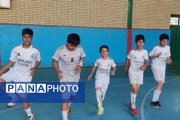 برگزاری مسابقات فوتسال دانش‌آموزان پسر منطقه کهریزک
