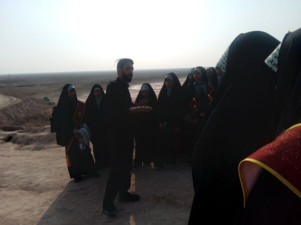بازدید دانش آموزان خادم الشهدا از طلائیه 
