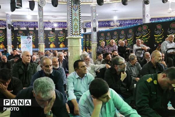 تأکید بر بصیرت و وحدت در نماز جمعه فیروزکوه