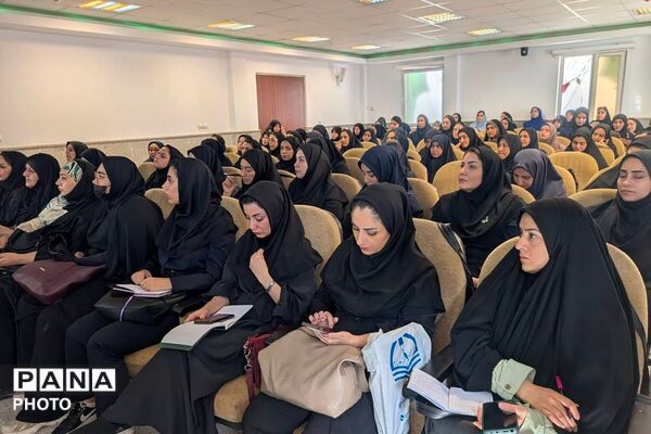 دوره آموزشی و مهارت افزایی هوش مصنوعی، ویژه کودکستان‌های ناحیه دو شهرری