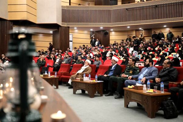 همایش تقدیر از مادران و همسران شهدا در دانشگاه قم