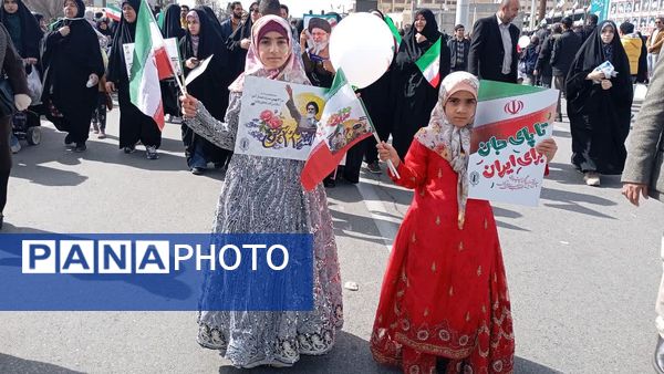 راهپیمایی 22 بهمن در شیراز برنامه دشمن را برچید