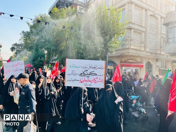 تجلیِ شکوهِ ایمان در مسیرِ عاشقی؛ تهران یکپارچه غرق در سوگِ اربعین