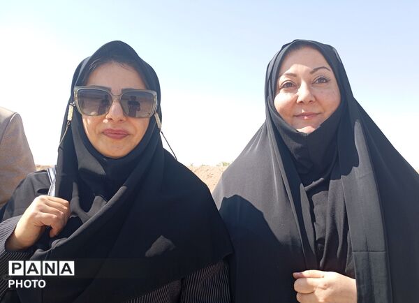 کارمندان و خدمتگزارانی که برای یک روز، سربازان بی‌ ادعا شدند