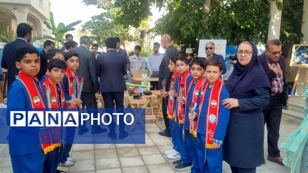 قشم میزبان آیین استانی اولیا و مربیان