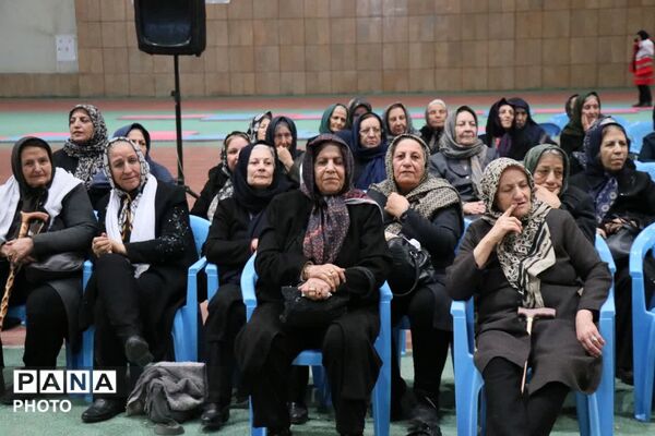 جشنواره ورزشی قهرمانان خانه و میدان