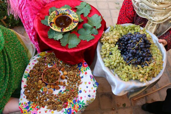 جشنواره شیره انگور ترشیزی کهن