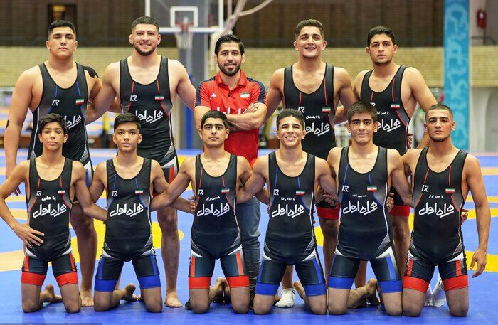 اردوی ببرهای نوجوان ایرانی در پایگاه کشتی جهان