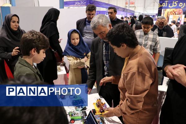 آغاز به کار بیست‌ و ششمین نمایشگاه دستاوردهای پژوهش، فناوری و فن‌بازار در مشهد