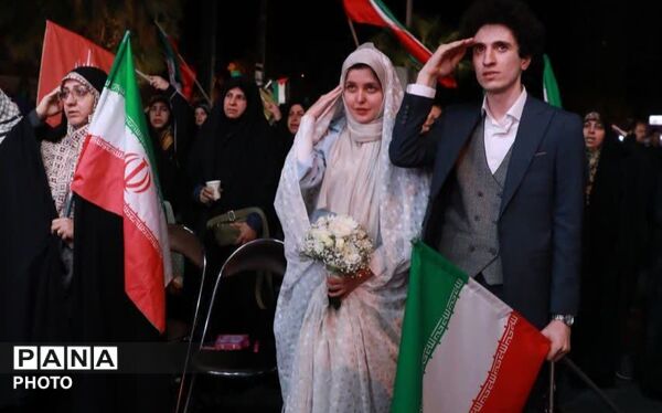 میدان فلسطین میزبان جشن عقد یکی از زوج های جانفدای تهرانی