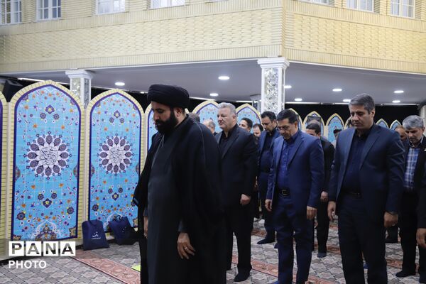 هم‌نوایی جامعه فرهنگیان تهران در سوگ رهبر شهید