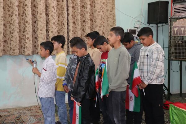 انقلاب را نسل جدید ادامه می دهند