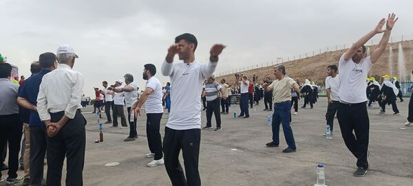 جلوه‌هایی از ورزش صبحگاهی همگانی در آشخانه 