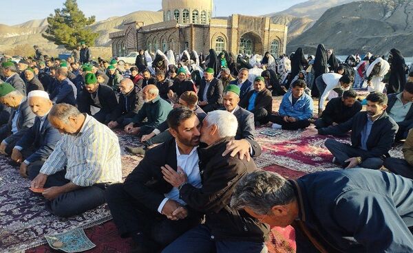  نماز عید سعید فطر در جوار شهدای شهر بار