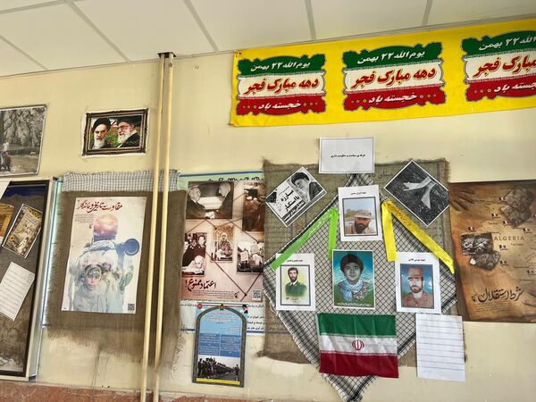 افتتاحیه نمایشگاه مدرسه انقلاب هنرستان فارابی