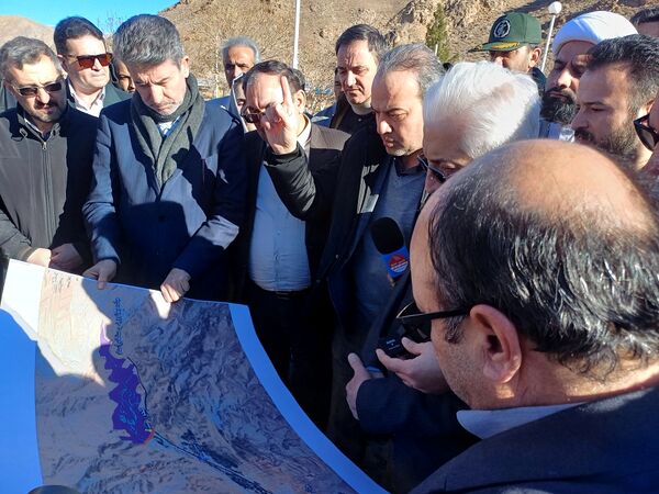 بازدید استاندار از مکان جانمایی شده برای احداث سد ۱۲ میلیون مکعبی دربند 