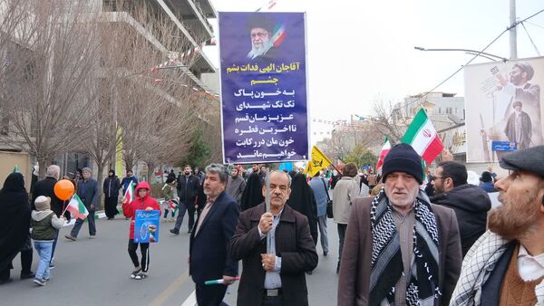 جلوه هایی از راهپیمایی جشن پیروزی انقلاب در شهر قم