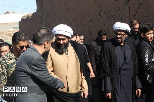 مراسم تشییع و خاکسپاری خلبان شهید مجید دلیریان در روستای صرم