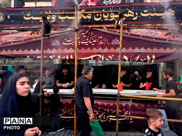همراهی هیات زینب کبری(س) با کاروان نمادین اسرای کربلا