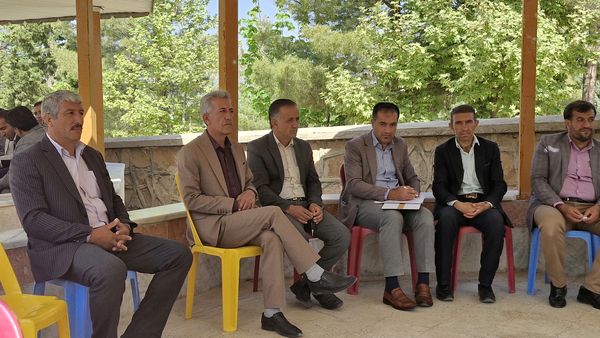 کارگاه‌های تخصصی برنامه ملی نماد ویژه مدیران مدارس شهرستان دنا در اردوگاه شهید مطهری سی‌سخت