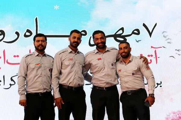 مراسم تجلیل از آتش نشانان فداکار شهر کهریزک و آیین رونمایی از خودروهای لجستیک و عملیاتی سازمان آتش نشانی و خدمات ایمنی شهرداری کهریزک