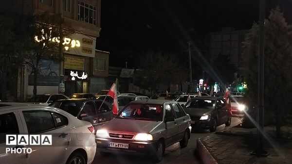 چهل و یکمین رژه ماشینی بلوار فضل نیشابور پس از آغاز جنگ 