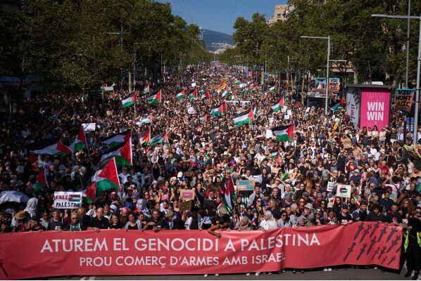 معترضان در فرانسه و اسپانیا خواستار توقف حمایت نظامی از اسرائیل شدند