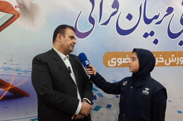 نشست صمیمی هم‌افزایی مربیان قرآنی استان خراسان رضوی