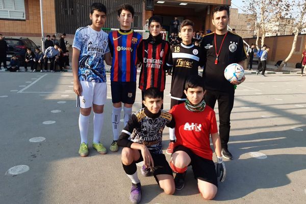  فینال المپیاد ورزشی درون مدرسه‌ای در دبیرستان بشارت بهارستان‌دو 