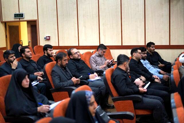 دومین نشست فعالان رسانه ای استان قم با موضوع تشییع رهبر شهید 