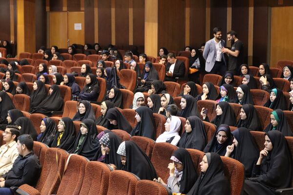 اختتامیه لیگ دانش‌آموزی جت در شهرکرد با حضور منتخبان تیم‌های برتر مناطق آموزشی