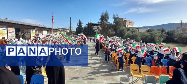 آیین نواختن « گلبانگ انقلاب » در مدرسه 22 بهمن دلند