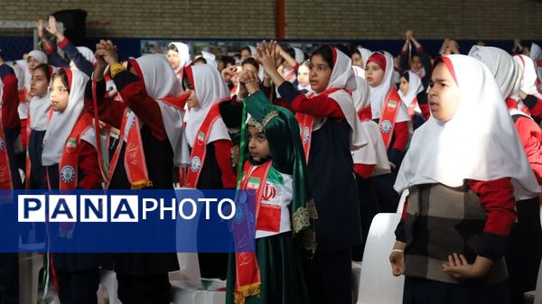 زنگ انقلاب نواخته شد