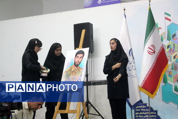 نواختن زنگ آغاز سال تحصیلی ۱۴۰۴-۱۴۰۵ در بوشهر