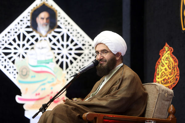 مراسم عزاداری سالروز وفات حضرت زینب در حرم بانوی کرامت