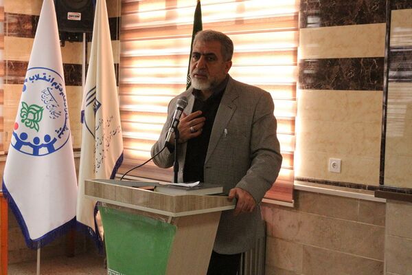 تقدیر از نیروهای خدماتی آموزش‌و‌پرورش فیروزکوه
