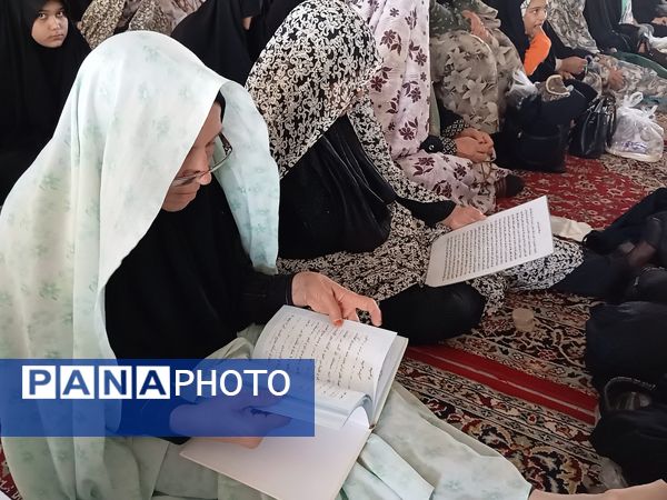 نماز جمعه کاشمر با حضور پرشور مردم برگزار شد