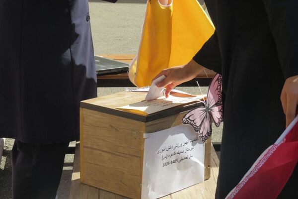 از میدانِ ورزش تا صندوقِ رای