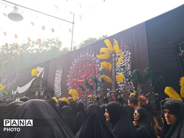 حضور پرشور مردم در عزاداری ابا عبدالله الحسین در روستای حسنکدر 