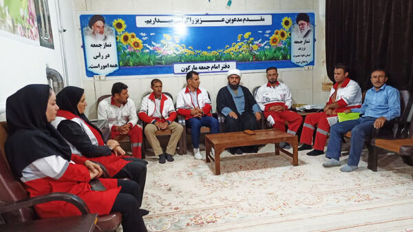  دیدار رئیس و کارکنان جمعیت هلال احمر با امام جمعه مارگون