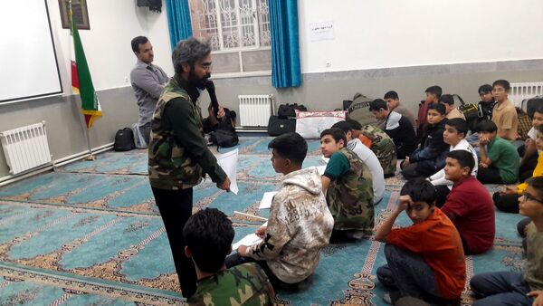 برپایی اردوی شبانه مقاومت در دبیرستان شهید بهشتی