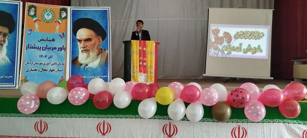 دوره‌های آموزشی یاور مربیان؛ گامی برای توانمندسازی دانش‌آموزان پیشتاز