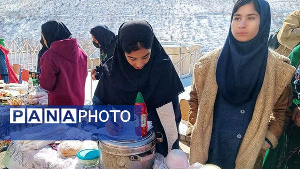 بازارچه کسب و کار دانش‌آموزی مدرسه الزهرا شهرستان مارگون