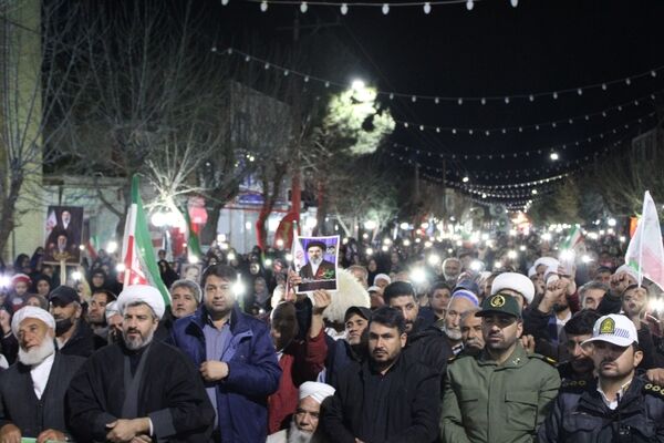 اجتماع بزرگ اقوام شهرستان راز و جرگلان در بیعت با رهبر سوم انقلاب و حمایت از رزمندگان اسلام
