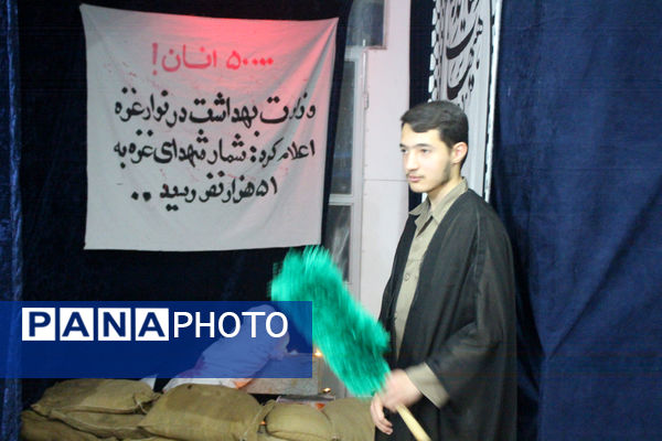 روایتگری طلاب جوان در یادواره شهدای مدرسه حقانی قم