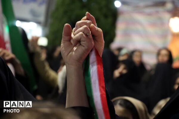 حضور دهه نودی و هشتادی‌ها در راهپیمایی ماهدشت