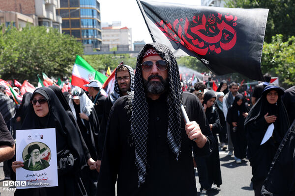 مراسم تشییع پیکر مطهر رهبر شهید انقلاب در تهران - 1
